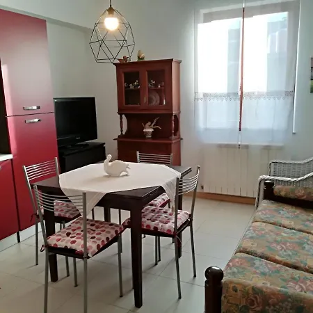 Apartment Casa Vacanze2 80 Mt Dal Mare Porto SantʼElpidio